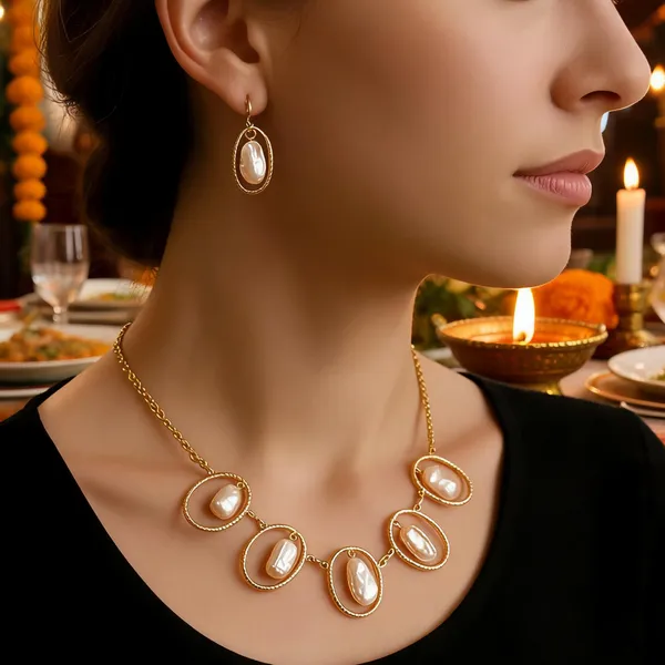 White_Golden_Mother_Of_Pearl_Necklace_Set_For_Women