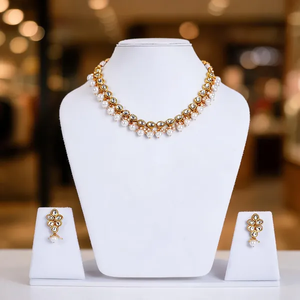 Golden_White_Kundan_Pearl_Necklace_Set_For_Women