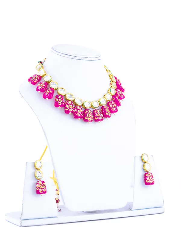 Pink_Kundan_And_Stone_Traditional_Necklace_Set_For_Women