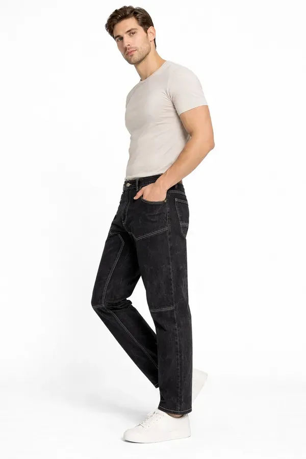 Black_Straight_Fit_Jeans_For_Men