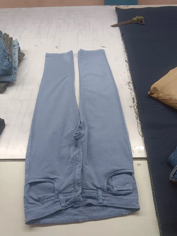 Blue_Twill_Slim_Fit_Trousers_for_Men