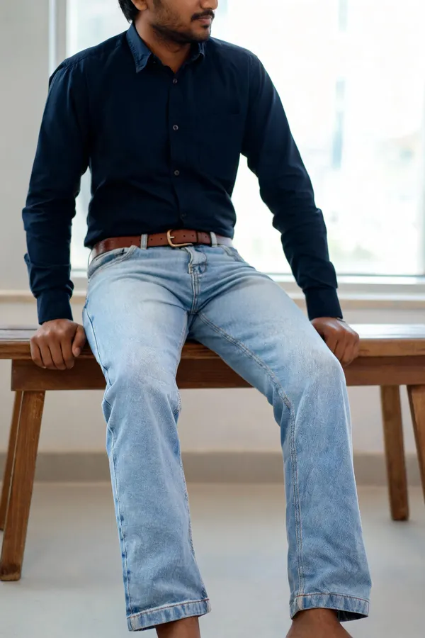 Light_Blue_Denim_Straight_Fit_Jeans_for_Men
