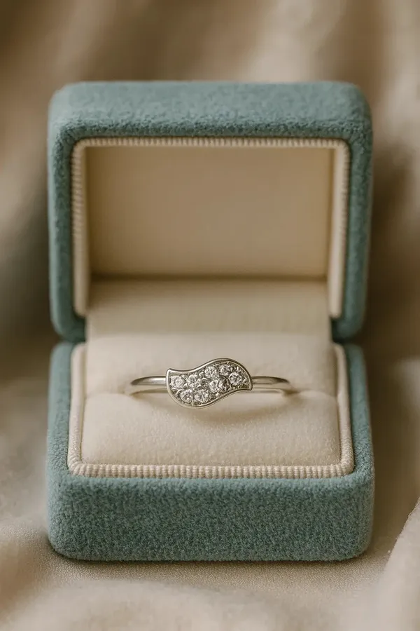 Whispering_Elegance_925_Silver_Diamond_Rings_For_Subtle_Sophistication_Default_Title