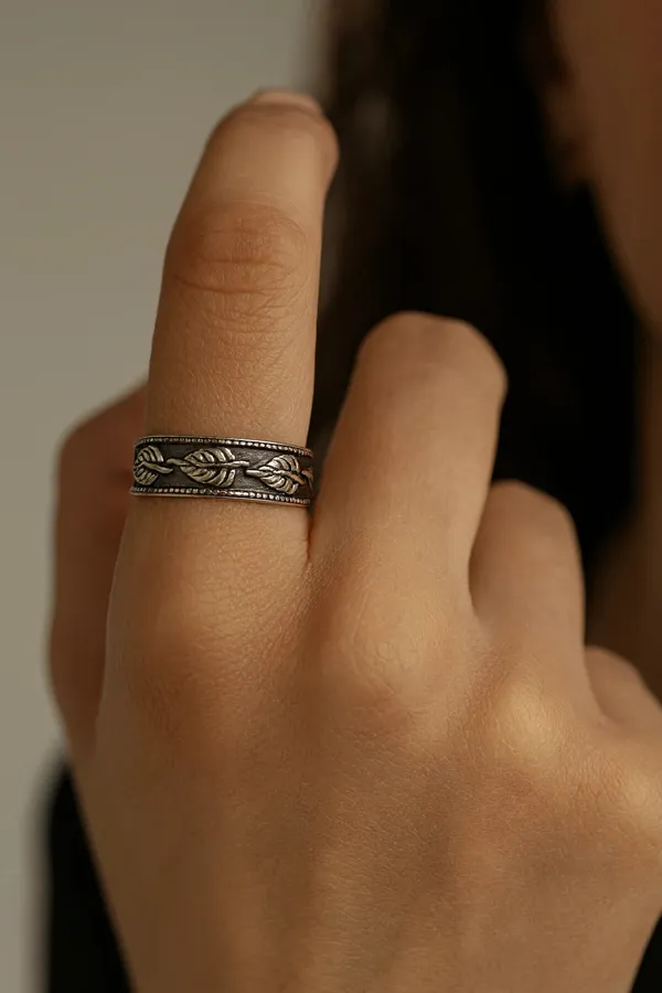 Whispering_Forest_Majesty_Oxidised_925_Silver_Leaf_Pattern_Rings_For_Old_Souls_Default_Title