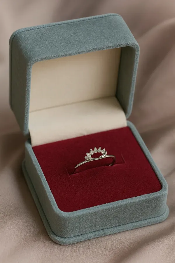 Crowned_Heart_Aurora_925_Silver_Diamond_Rings_For_Queens_Of_Everyday_Grace_Default_Title