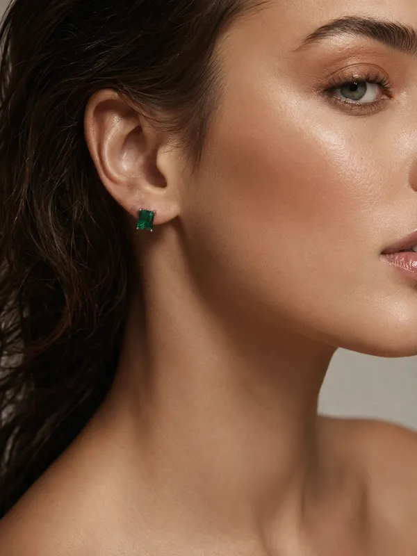 Emerald_Radiance_Majestic_Oxidised_Silver_Stud_Earrings_Default_Title