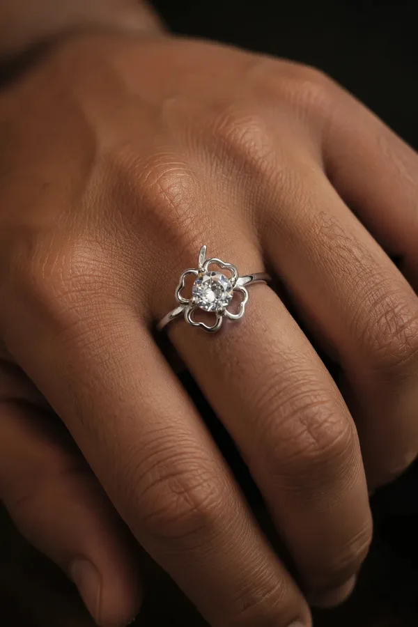 Blossom_Radiance_Silver_Floral_Rings_With_Lustrous_Diamonds_Default_Title
