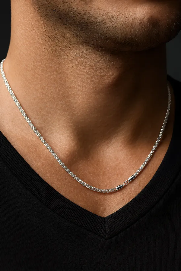 Moonlit_Grace_The_Silver_Cascade_Chain_Default_Title