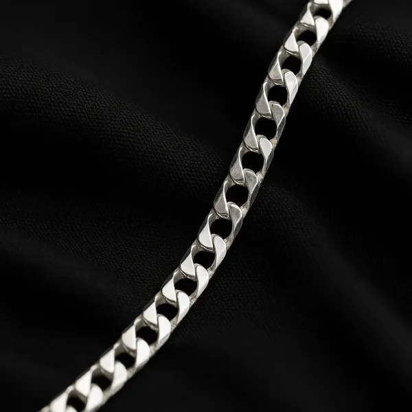 Silver_Dreamscapes_The_Ethereal_Chain_Of_Serenity_Default_Title