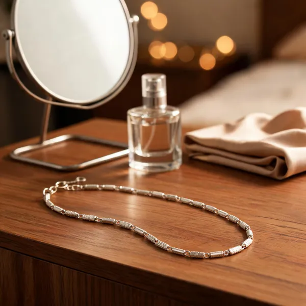 Mens_Premium_Silver_Figaro_Chain_Lightweight