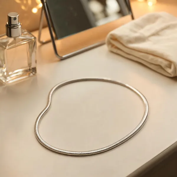 Premium_Silver_Sleek_Snake_Chain_For_Men_Minimalist_Daily_Wear
