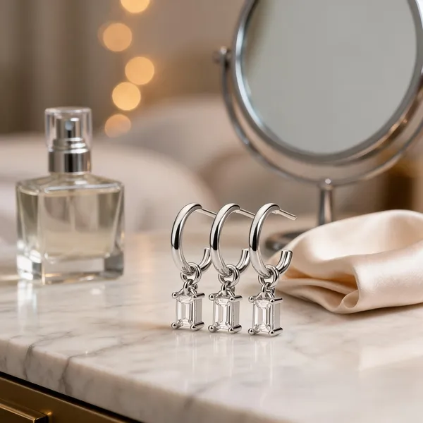 Celestial_Glow_Moonlit_Silver_Elegance_Earring_For_Dreamy_Nights