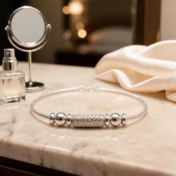 Enchanting_Dreams_The_Luxurious_Silver_Anklet_Experience_Single