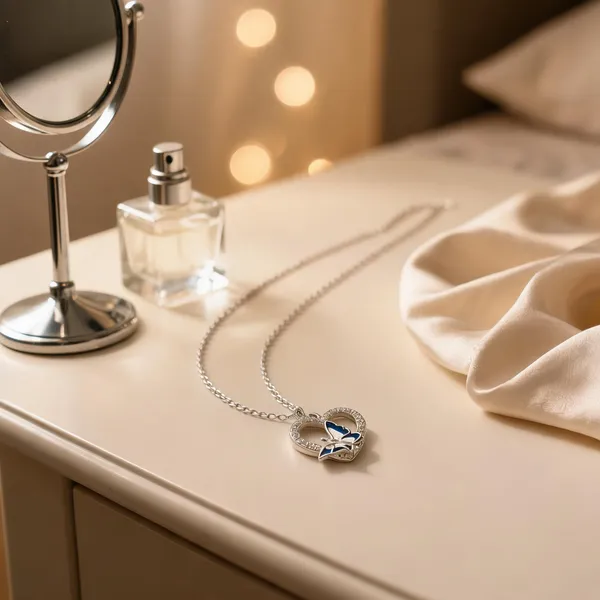Wings_Heart_Necklace_In_Sterling_Silver_Elegance