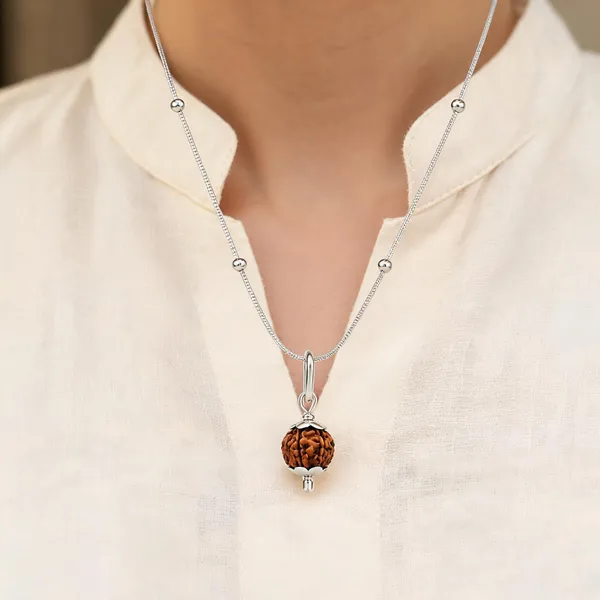 Rudraksha_Silver_Pendant_925_Sterling_Silver