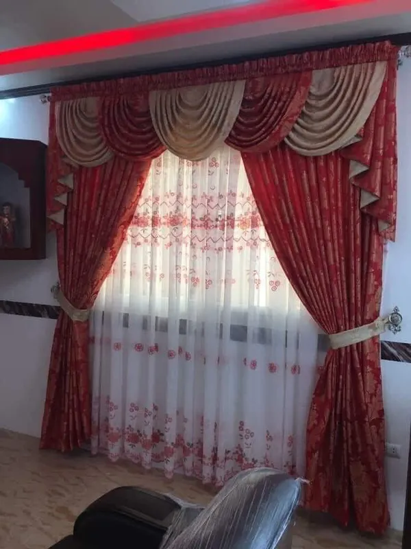 Red_Knitted_Fabric_Curtain_For_Home_Decor