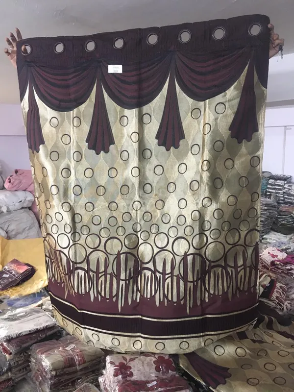 Maroon_Beige_Abstract_Print_Eyelet_Curtain