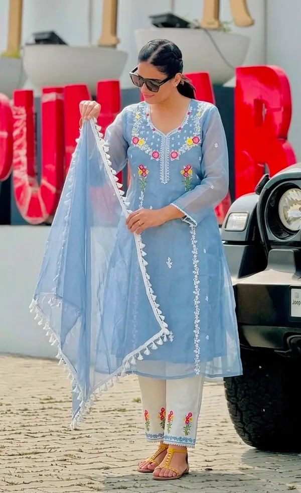 Blue_Cotton_Unstiched_Suit_Set_For_Women