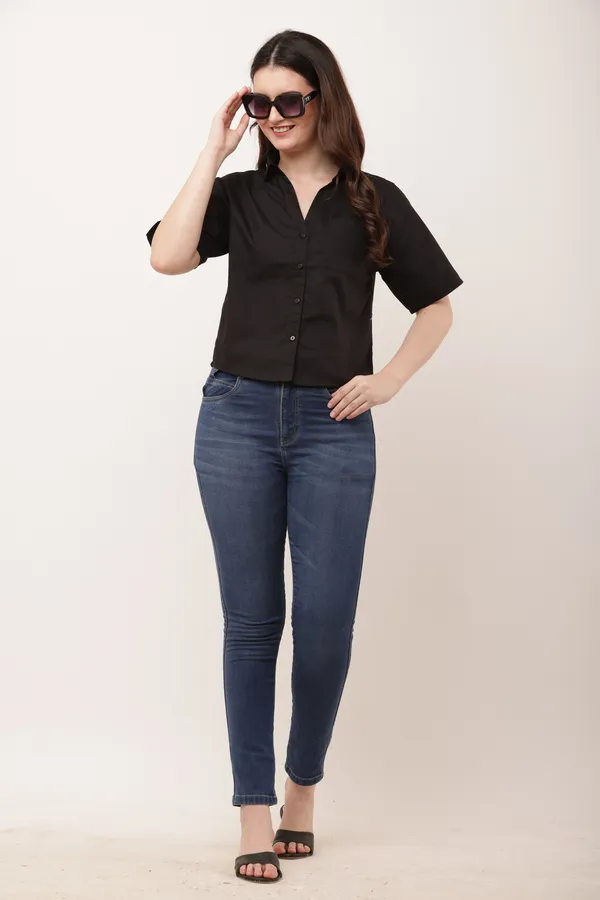 Black_Cotton_Short_Sleeve_Cropped_Shirt_For_Women