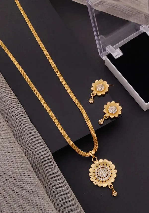 Gold_Tone_Floral_Necklace_And_Earrings_Set_for_Women