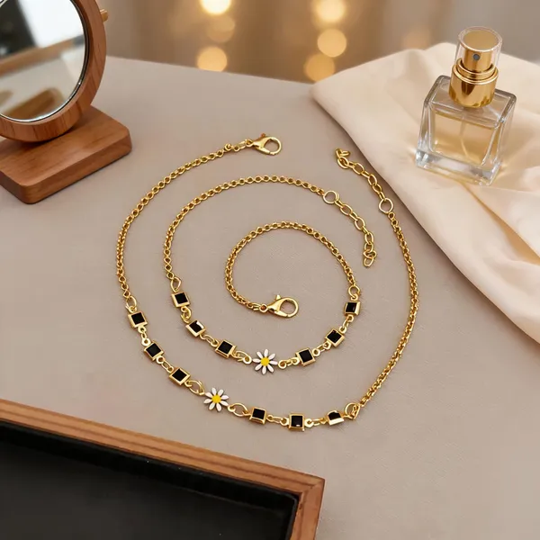 Gold_Brass_Black_Stone_Floral_Charm_Anklet_For_Women