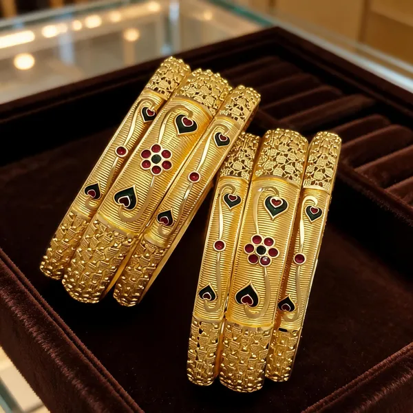 Gold_Brass_Heart_Motif_Black_Red_Bangles_Set_Pack_Of_2