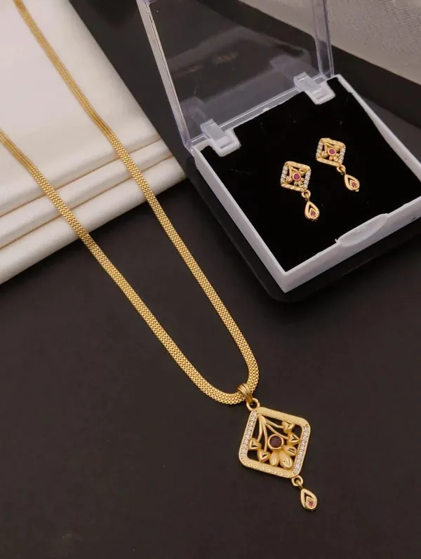 Gold_Tone_Traditional_Necklace_And_Earrings_Set_for_Women
