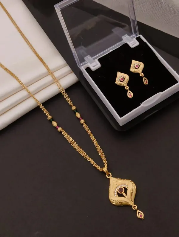 Gold_Tone_Stone_Studded_Necklace_And_Earrings_Set_for_Women