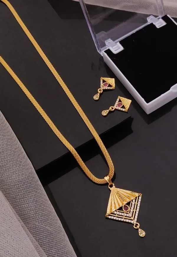 Gold_Tone_Geometric_Necklace_And_Earrings_Set_for_Women
