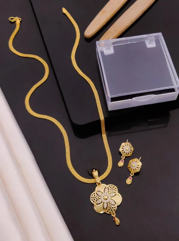 Gold_Tone_Floral_Necklace_And_Earrings_Set_for_Women
