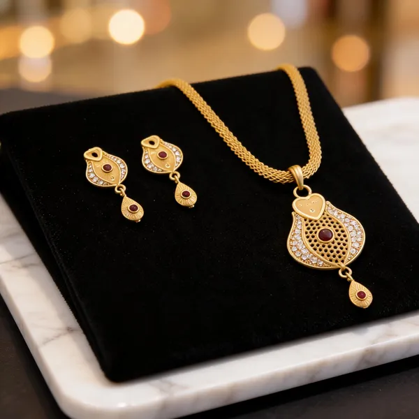Gold_Brass_Paisley_Cutwork_Necklace_And_Earrings_Set_For_Women