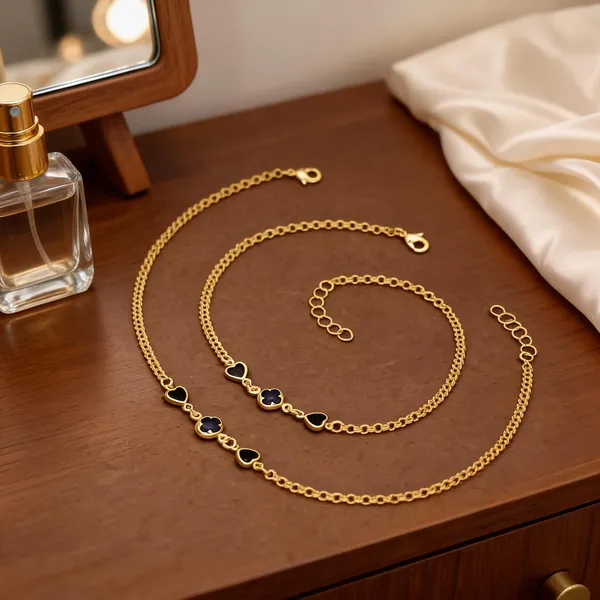 Gold_Brass_Heart_And_Clover_Charm_Anklet_Set_For_Women