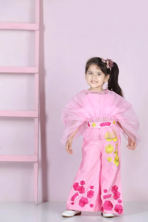 Silk_Set_With_Embroidery_Light_Pink