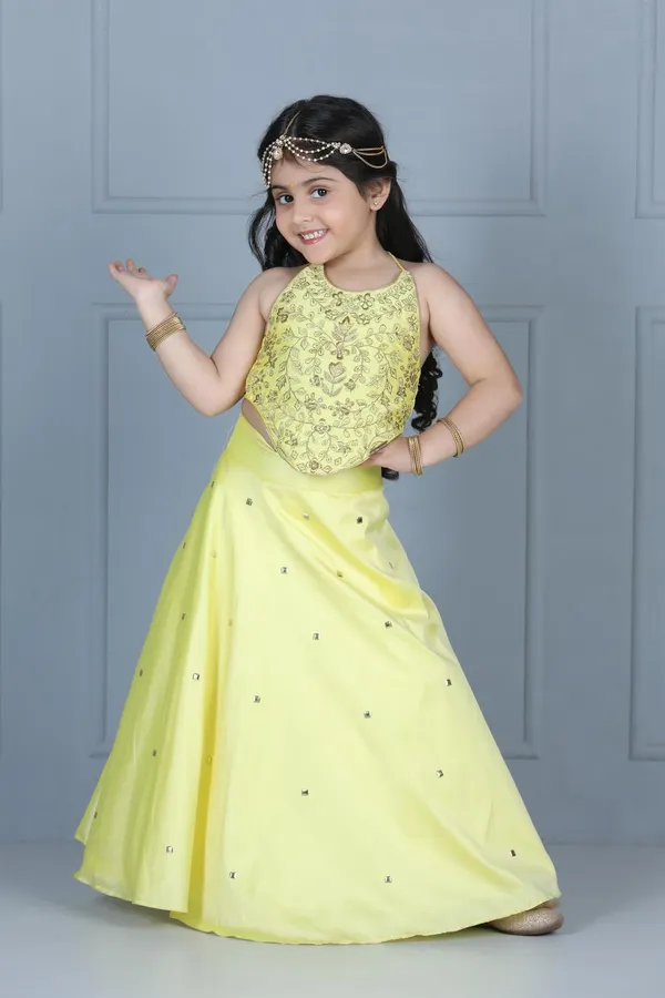 Halter_Blouse_With_Silk_Lehenga_Yellow_Color