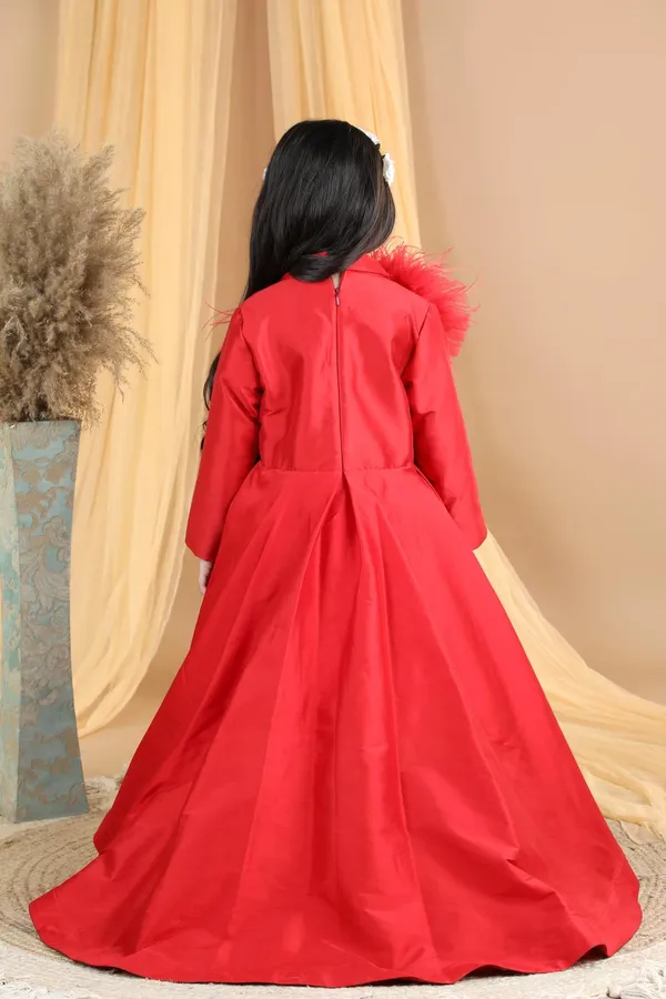 Victorian_Dress_With_Fur_Red