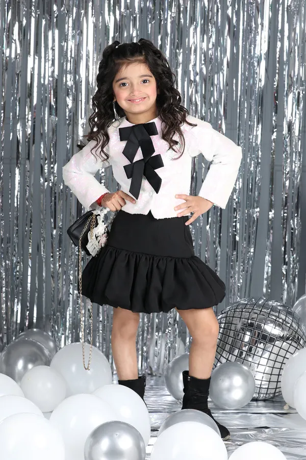 Two_Piece_With_Bow_Detsails_White_N_Black