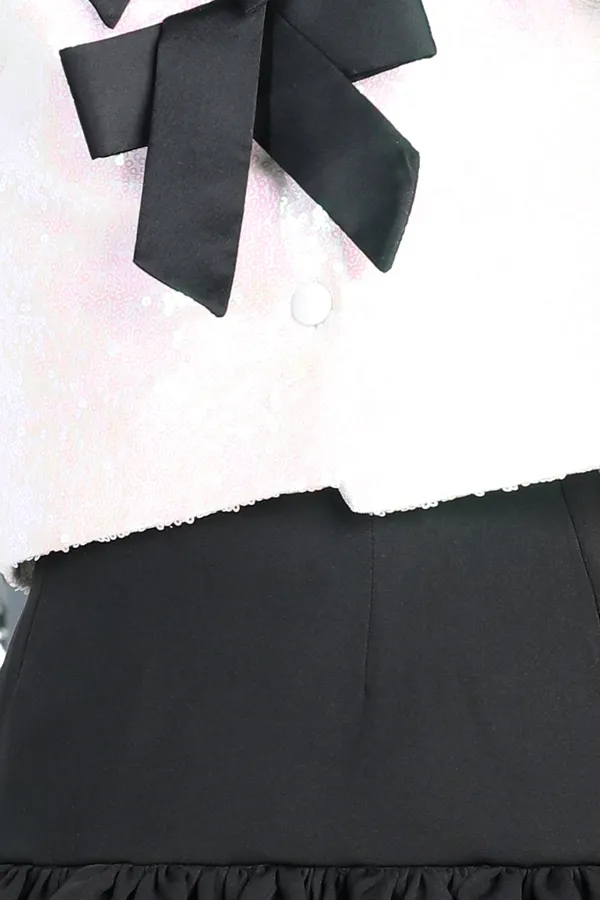 Two_Piece_With_Bow_Detsails_White_N_Black