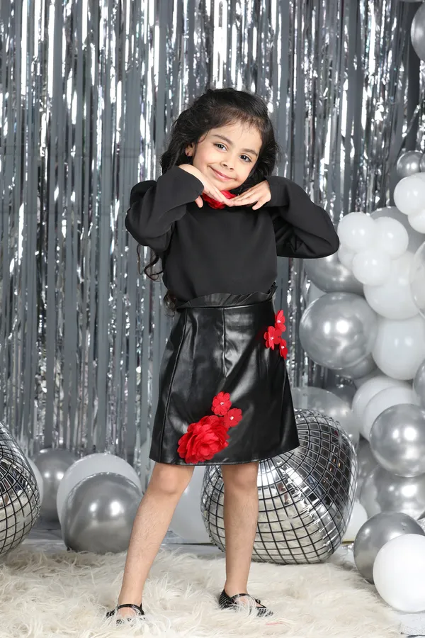 Top_N_Skirt_With_Flower_Motifs_On_Skirt_Black