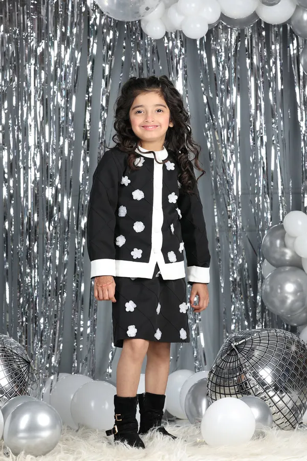 Coord_Set_With_Flower_Motifs_Black