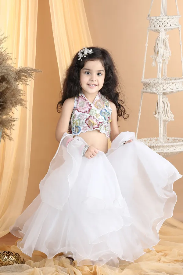 Heavy_Embroidered_Blouse_With_Organza_Lehenga_White