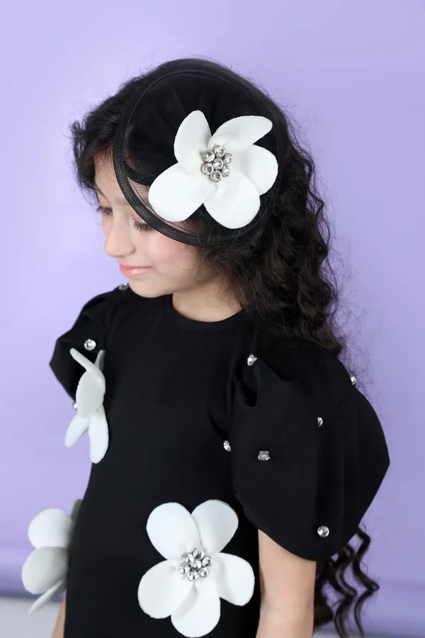 Straight_Dress_Embellished_With_3d_Flower_And_Stone_Scattering_Black