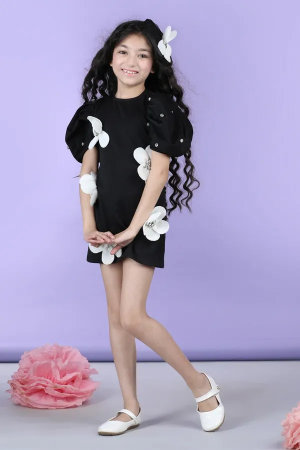 Straight_Dress_Embellished_With_3d_Flower_And_Stone_Scattering_Black