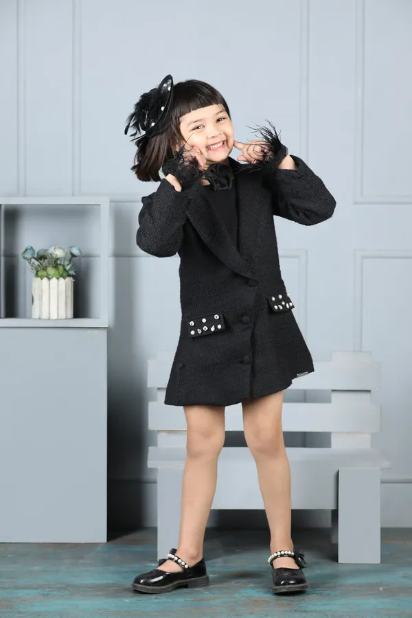 Dress_With_Detailing_On_Pocket_Black