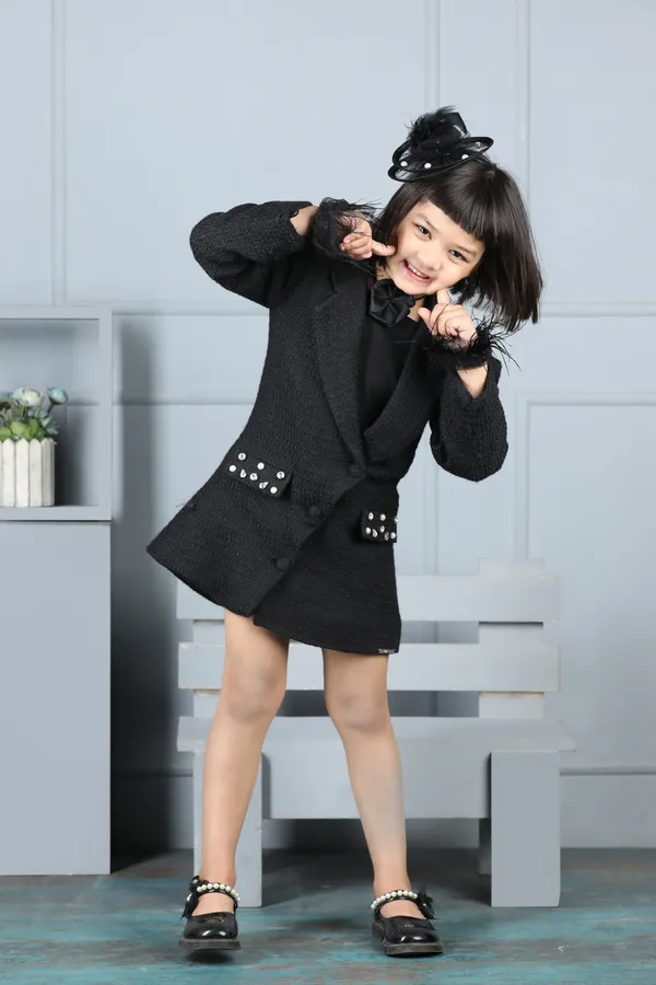 Dress_With_Detailing_On_Pocket_Black