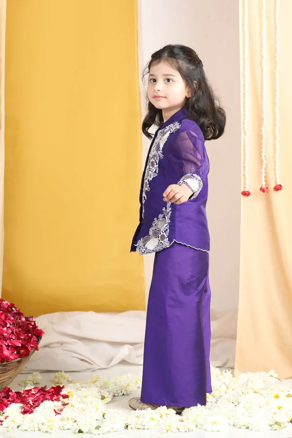 Thread_Embroidery_On_Top_With_Plazzo_Purple