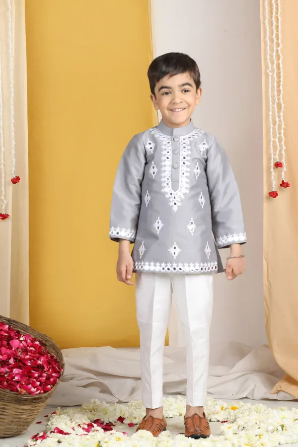 Thread_Embroidery_Kurta_With_Pajama_Grey