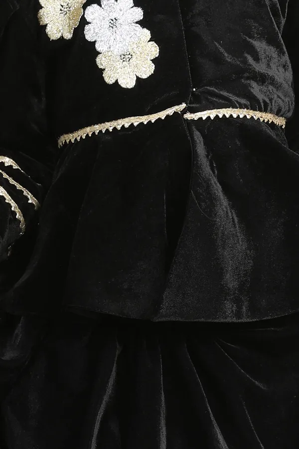 Flattened_Thread_Work_Embroidery_On_The_Peplum_Blouse_With_Gotta_Detailing_On_The_Lehenga_Black