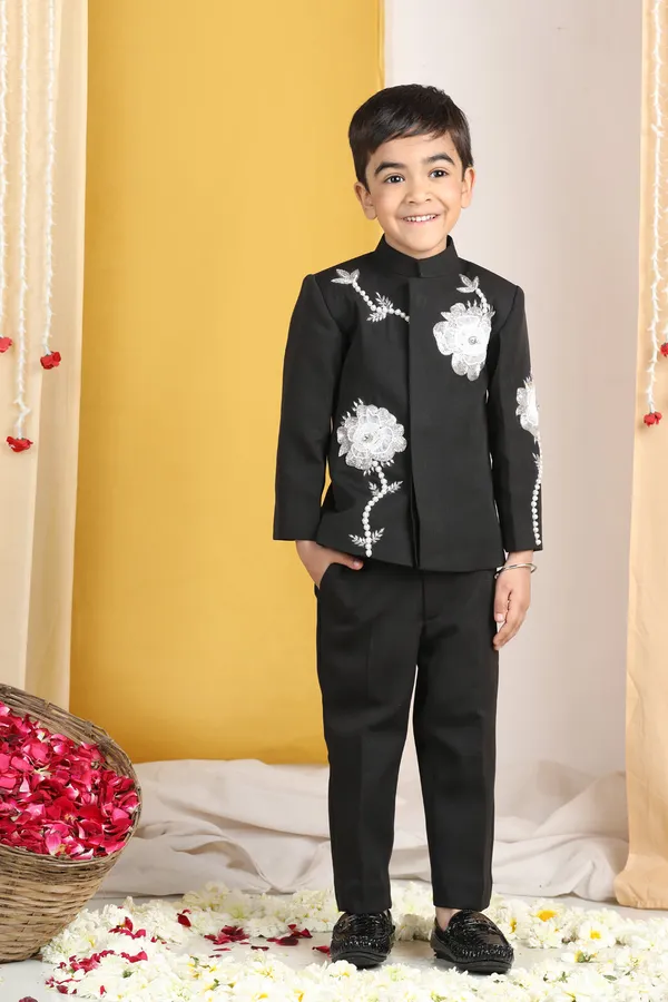 Sequence_N_Pearl_Embroidery_Sherwani_With_Pants_Black