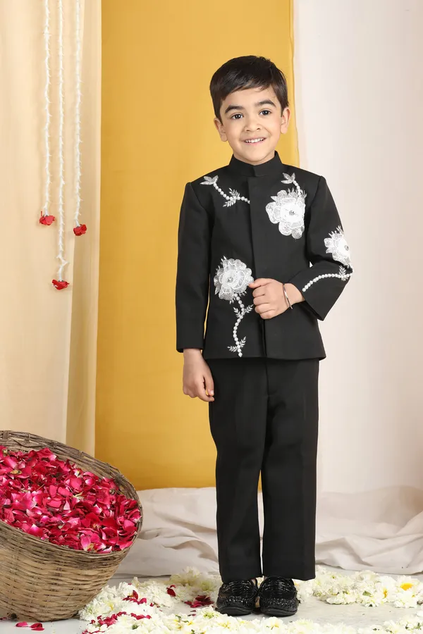 Sequence_N_Pearl_Embroidery_Sherwani_With_Pants_Black