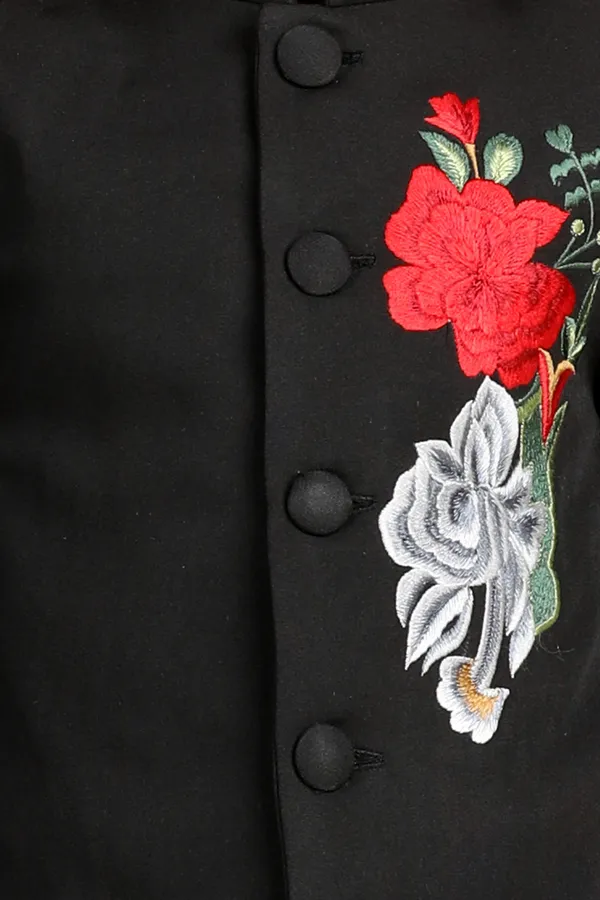 Thread_Embroidery_On_Sherwani_N_Pants_Black